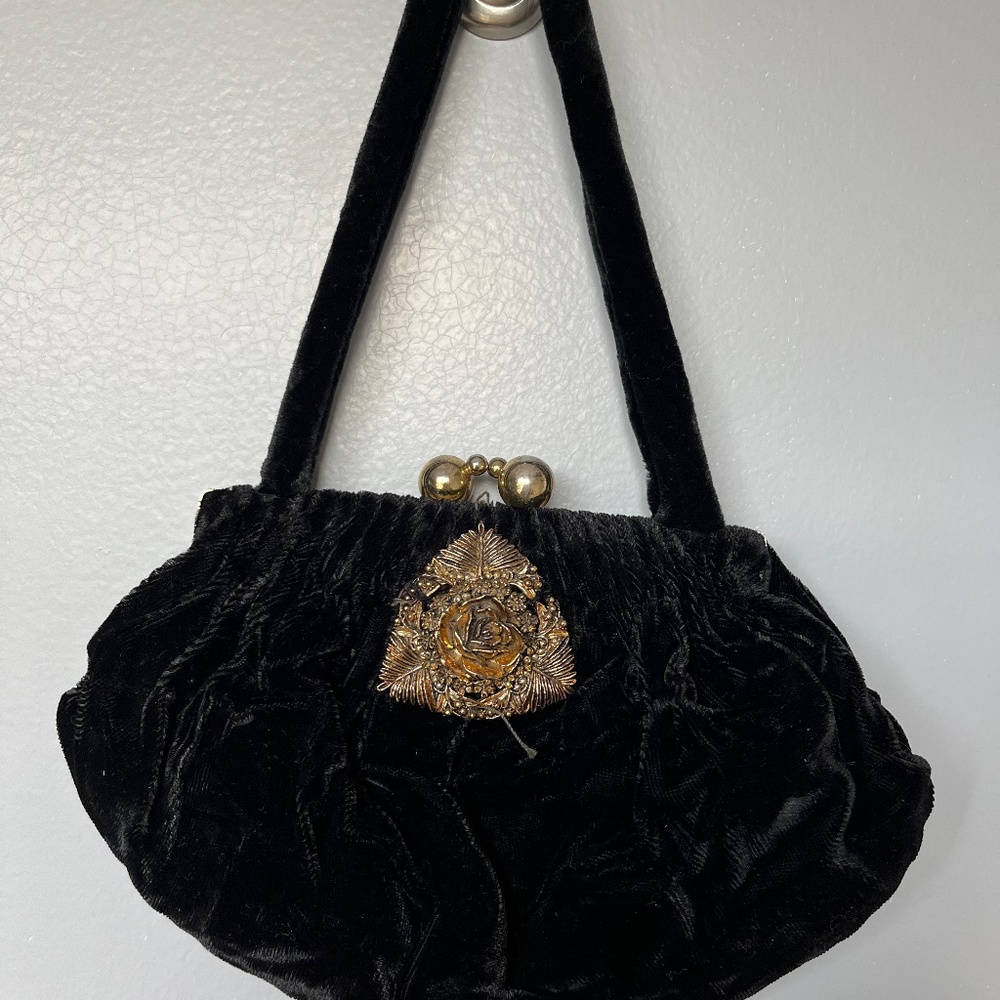 VELVET BLACK HANDBAG